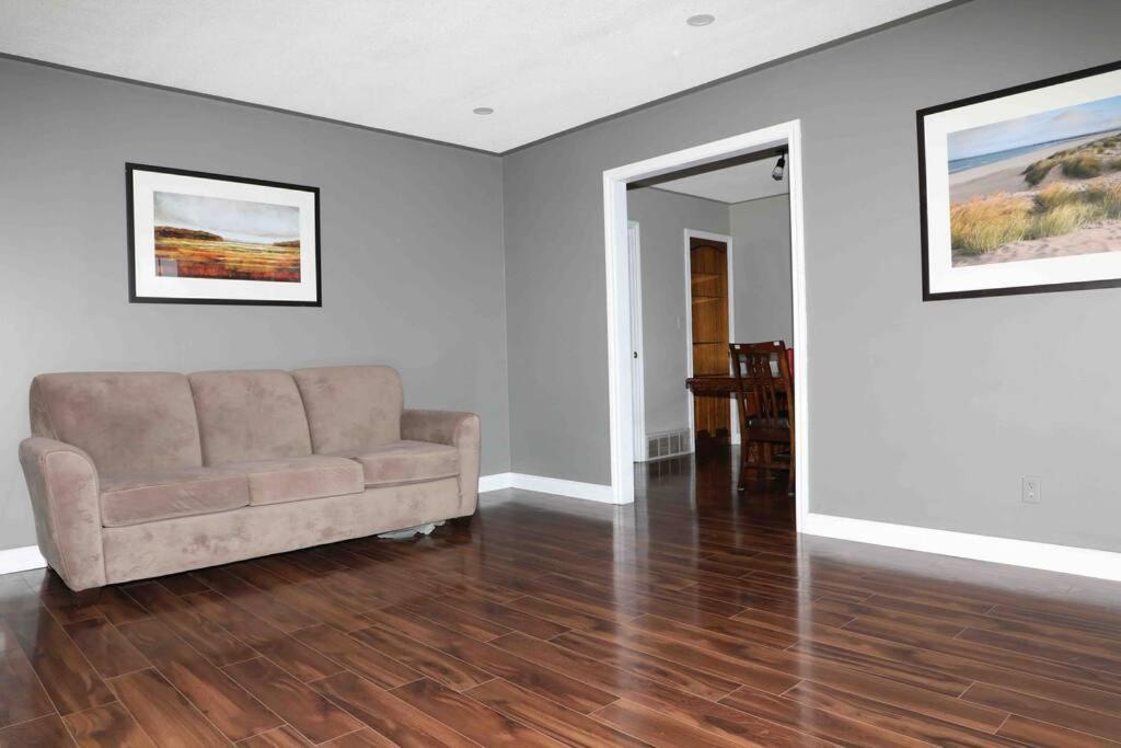Bowmanville Event Place 외부 사진