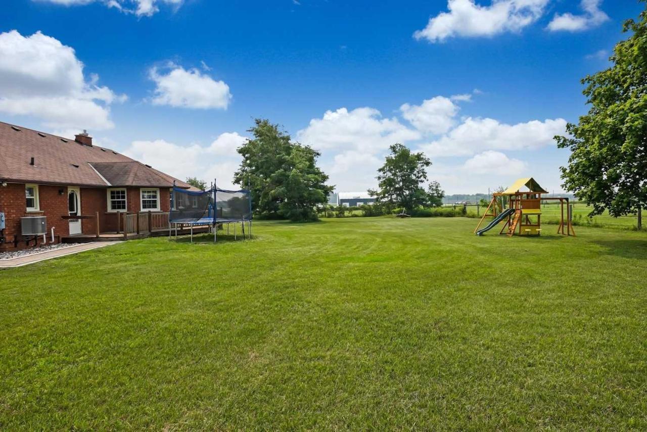 Bowmanville Event Place 외부 사진