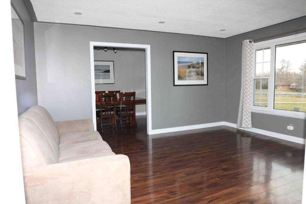 Bowmanville Event Place 외부 사진